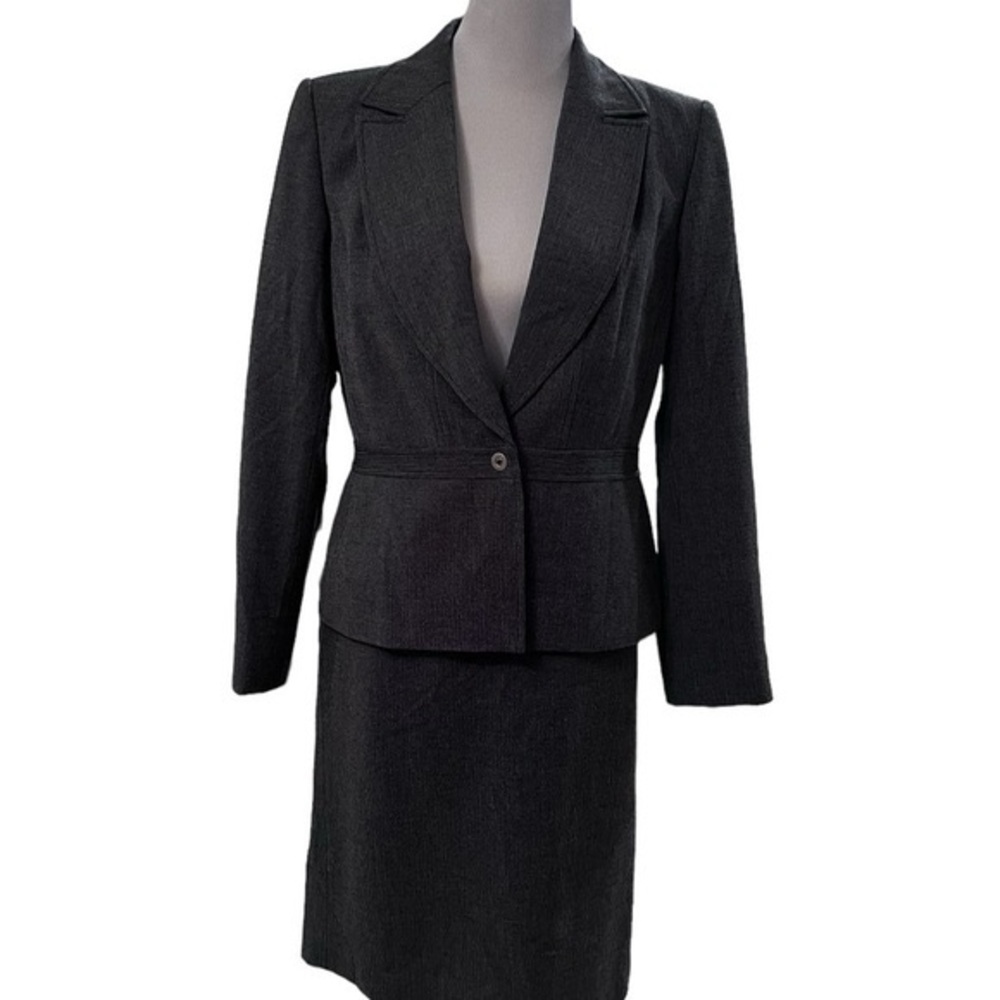 Liz Claiborne black skirt suit lined